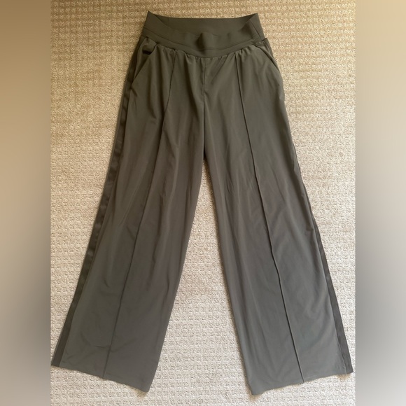Athleta Pants - Athleta Nolita Wide Leg Pants size 14